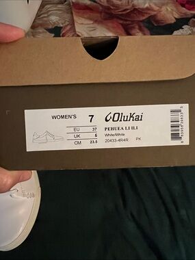OluKai Pehuea Li Ili Women's Sneakers - White